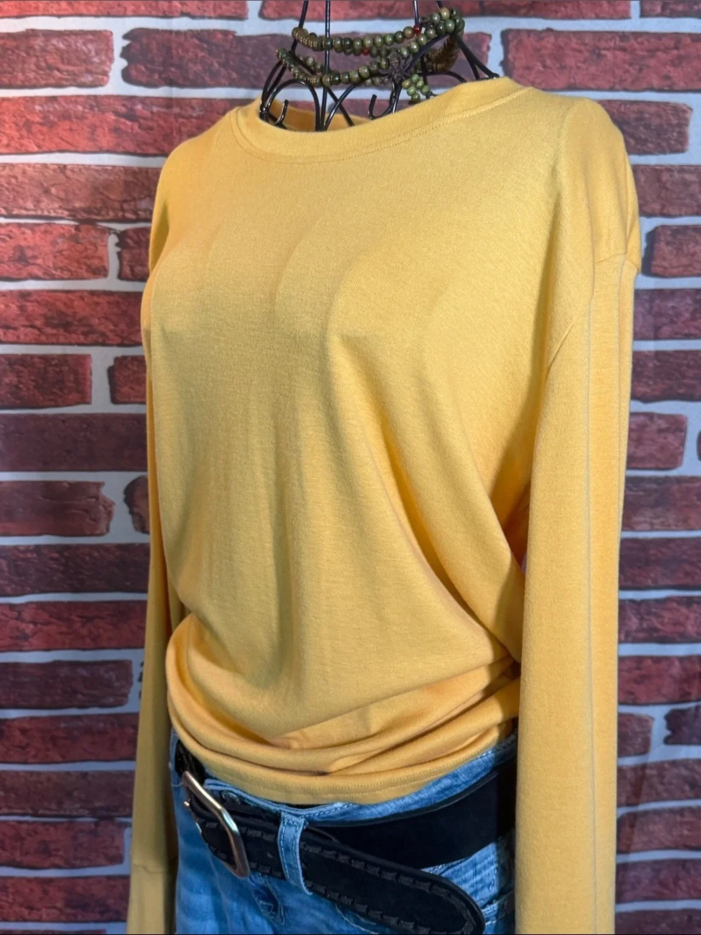 👚 Cotton Long Sleeve Thumb Hole Top — Mustard Yellow — Sz L / NWOT / Q